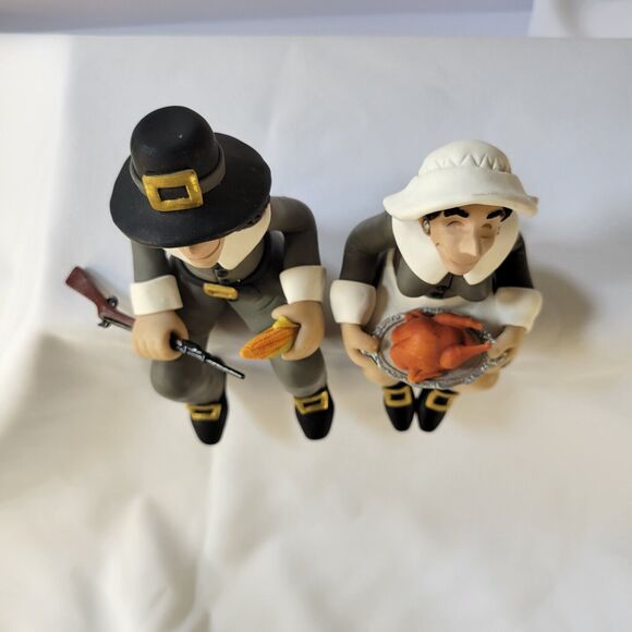 Set 2 D Manning Thanksgiving Shelf Sitter Pilgrims Man Woman Rifle Clay Figures - Picture 3 of 14